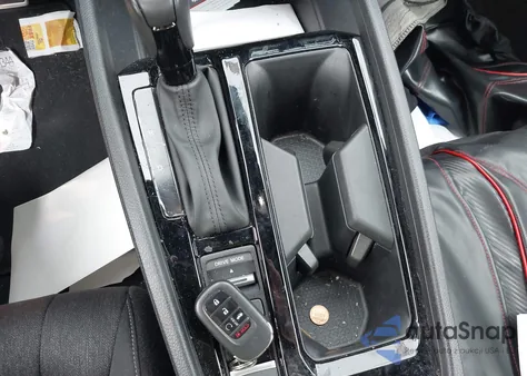 2024 Honda Accord Hybrid Sport z USA, uszkodzony, nr VIN 1HGCY2F54RA082313